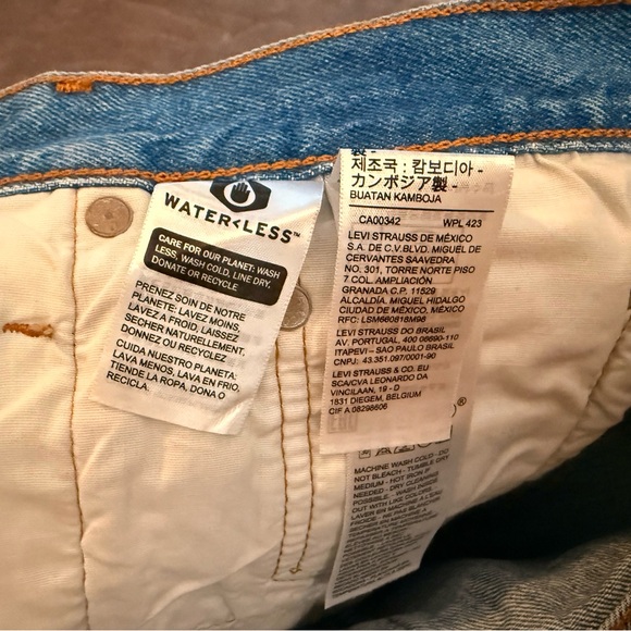 NWT Levi’s 501 High Rise Shorts – Size 32 - Picture 2 of 7